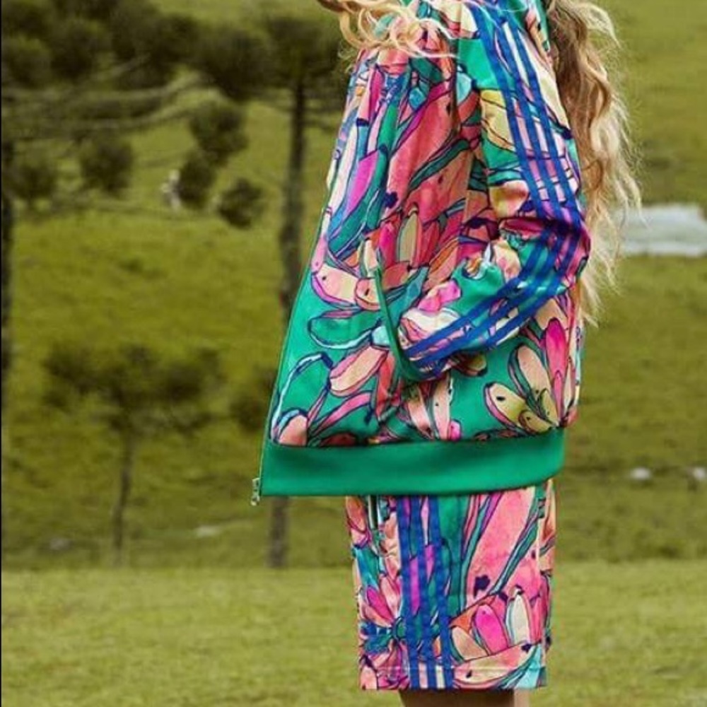 Limited edition banana Adidas Shorts 🍌